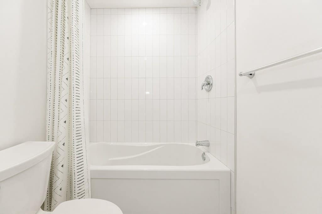 023-476 Ferguson Avenue Hamilton-23_m