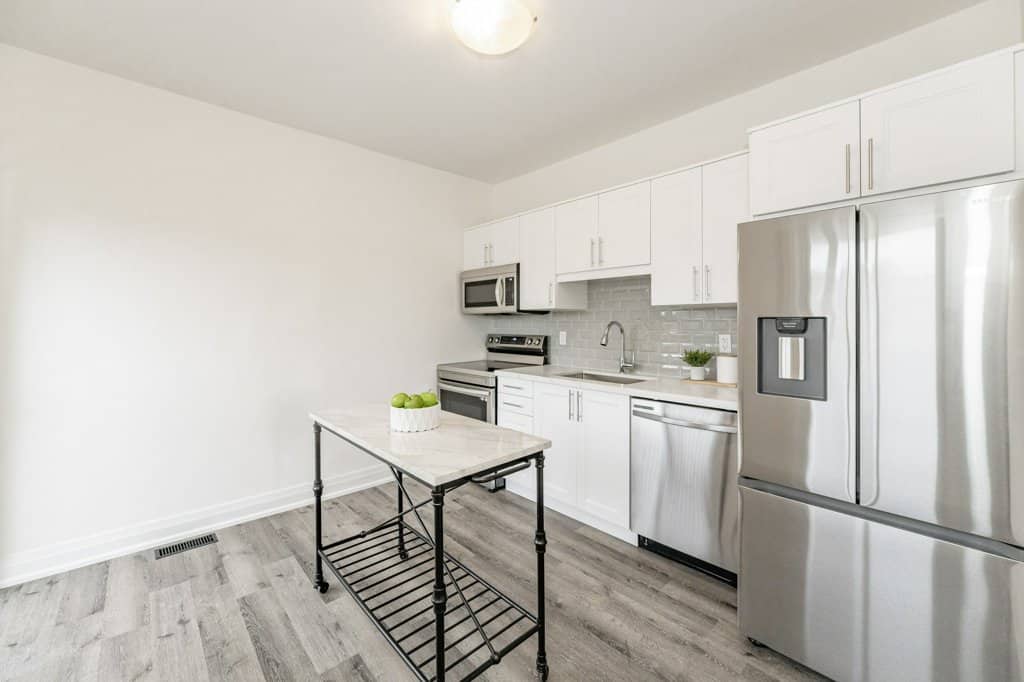 024-476 Ferguson Avenue Hamilton-24_m