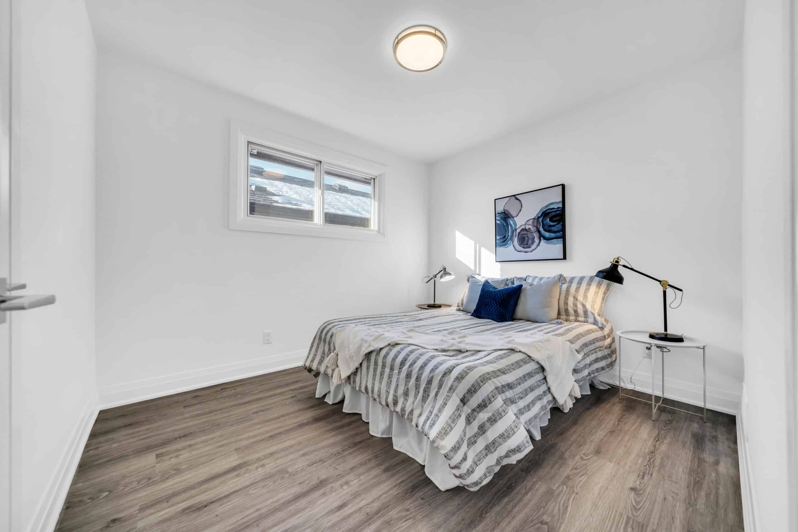 180 Glow Ave, Hamilton _ HR 17