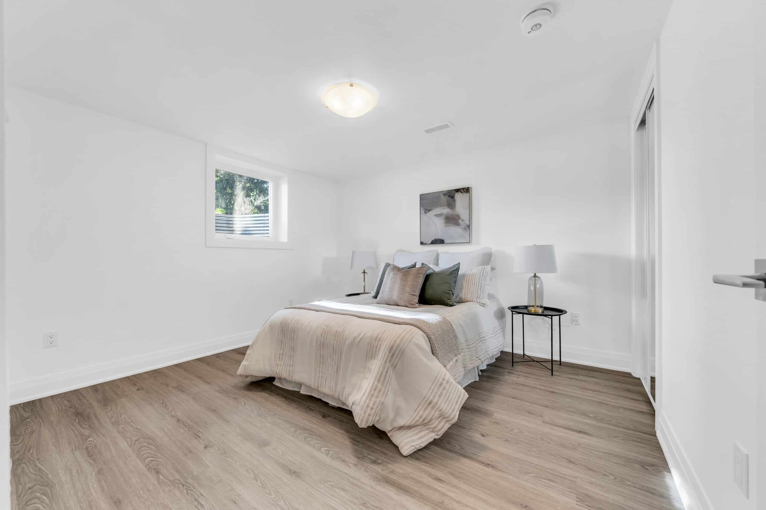 180 Glow Ave, Hamilton _ HR 34