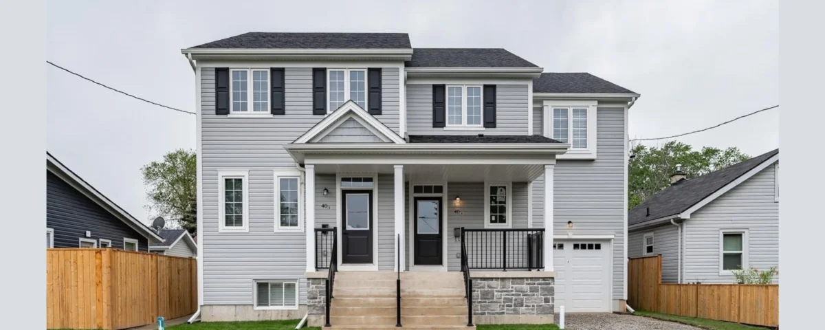 Residential home in Hamilton Ontario suitable for legal basement suite conversion